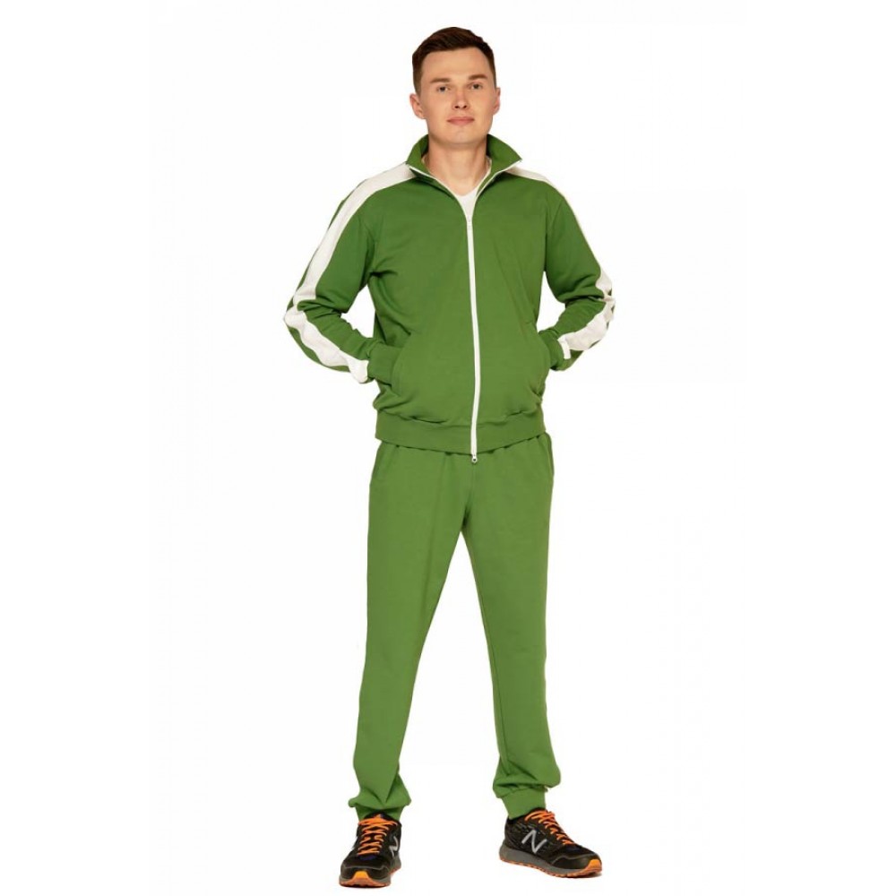 Спортивный зеленый костюм